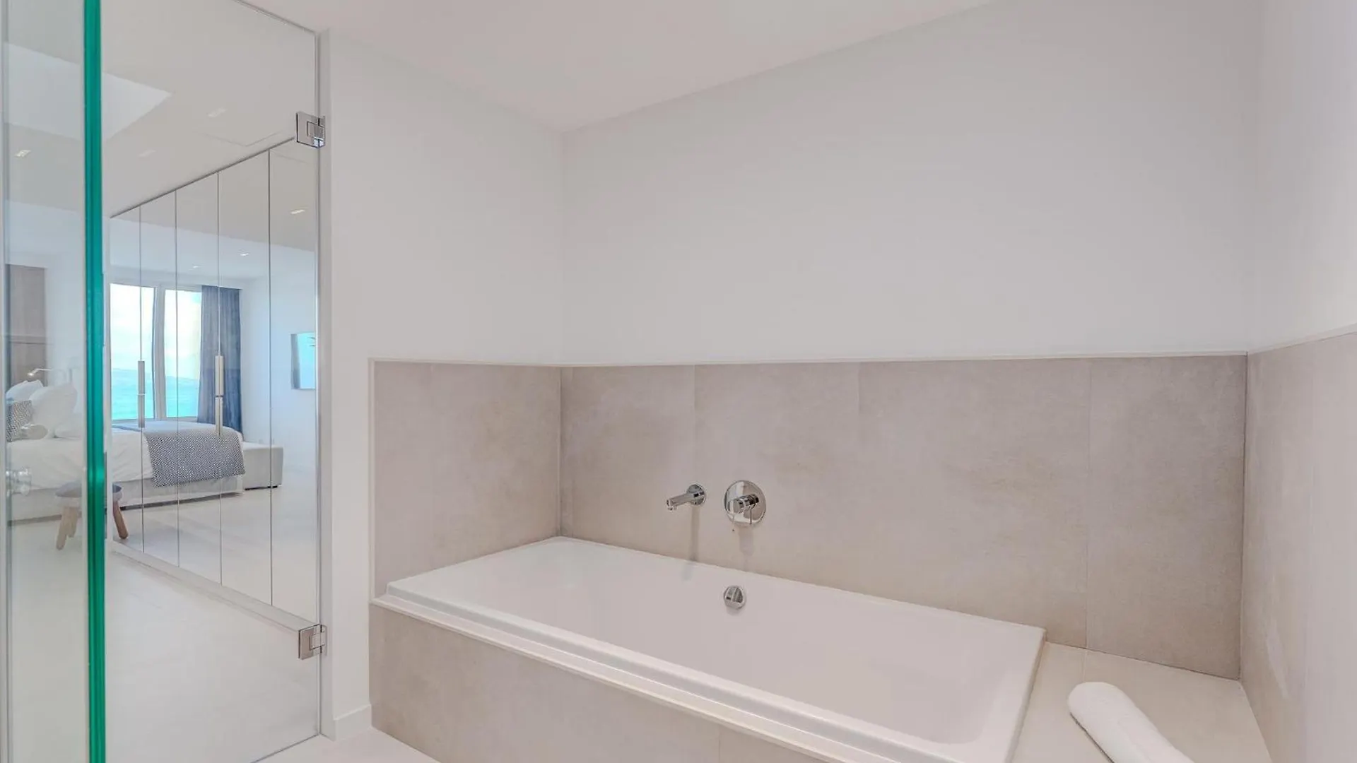 Apartment Aquasuites Luxury Penthouse A03 Acantilado de los Gigantes