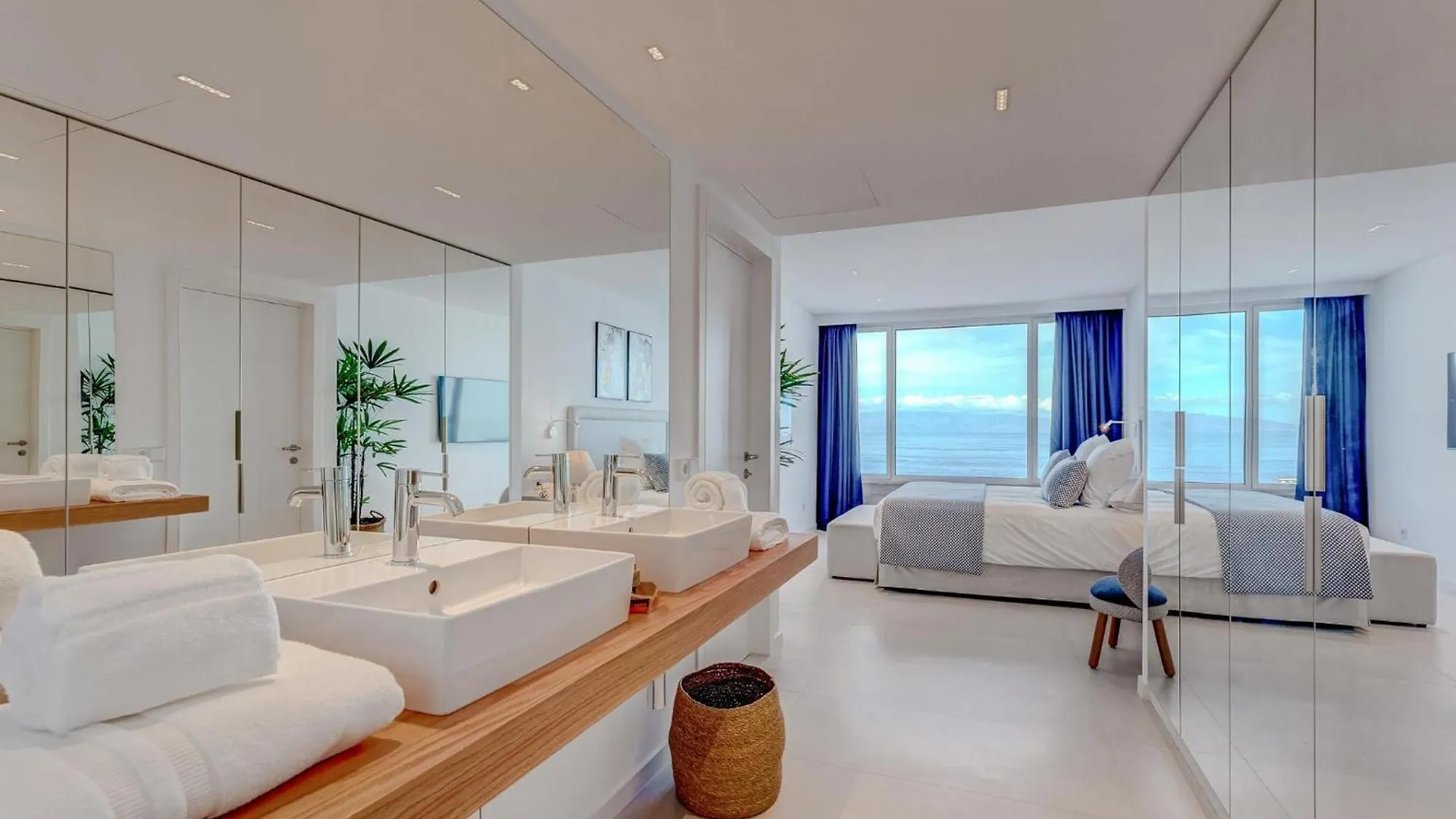 Aquasuites Luxury Penthouse A03 Acantilado de los Gigantes 0*,  Spain