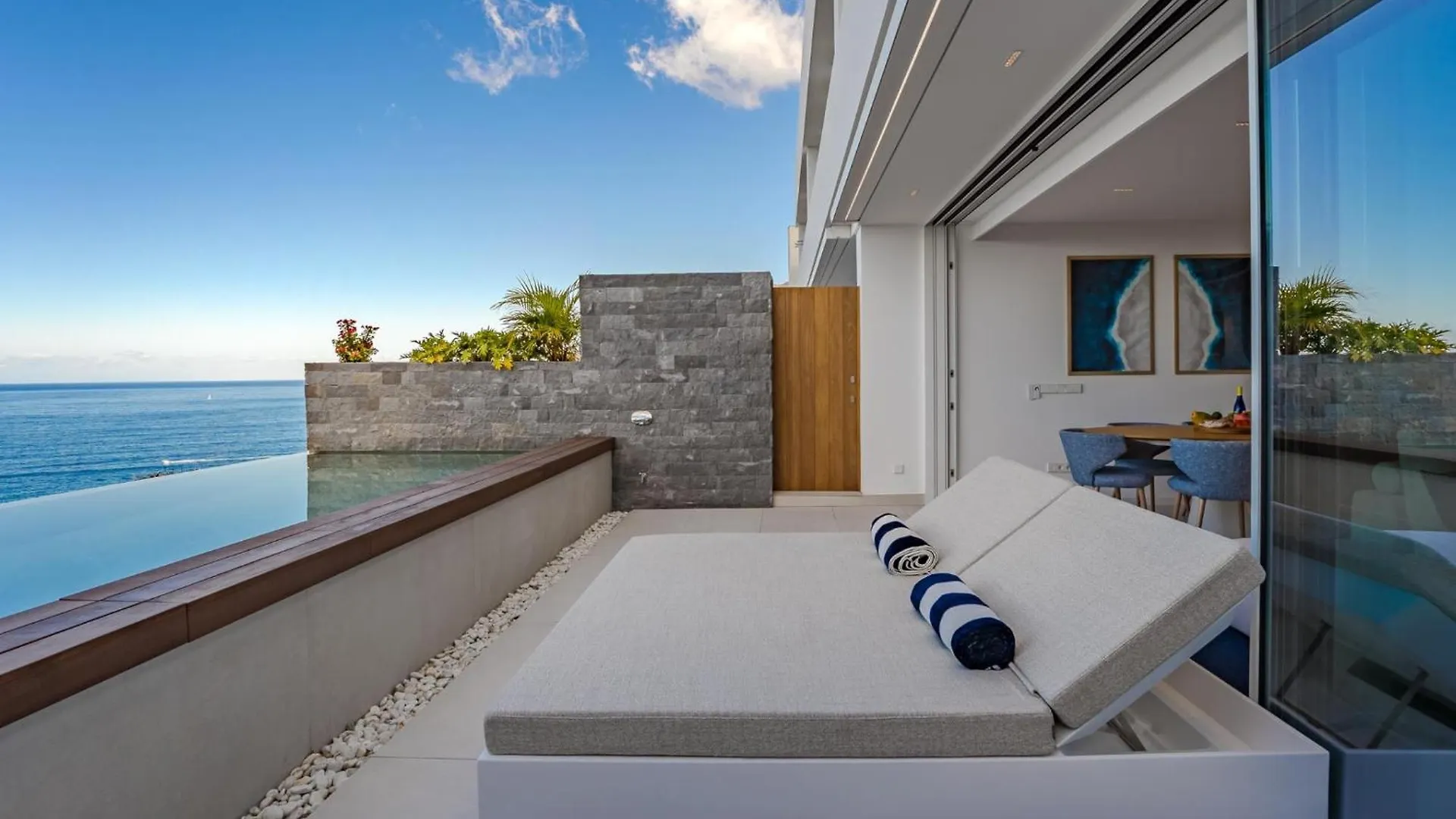 Apartment Aquasuites Luxury Penthouse A03 Acantilado de los Gigantes Spain