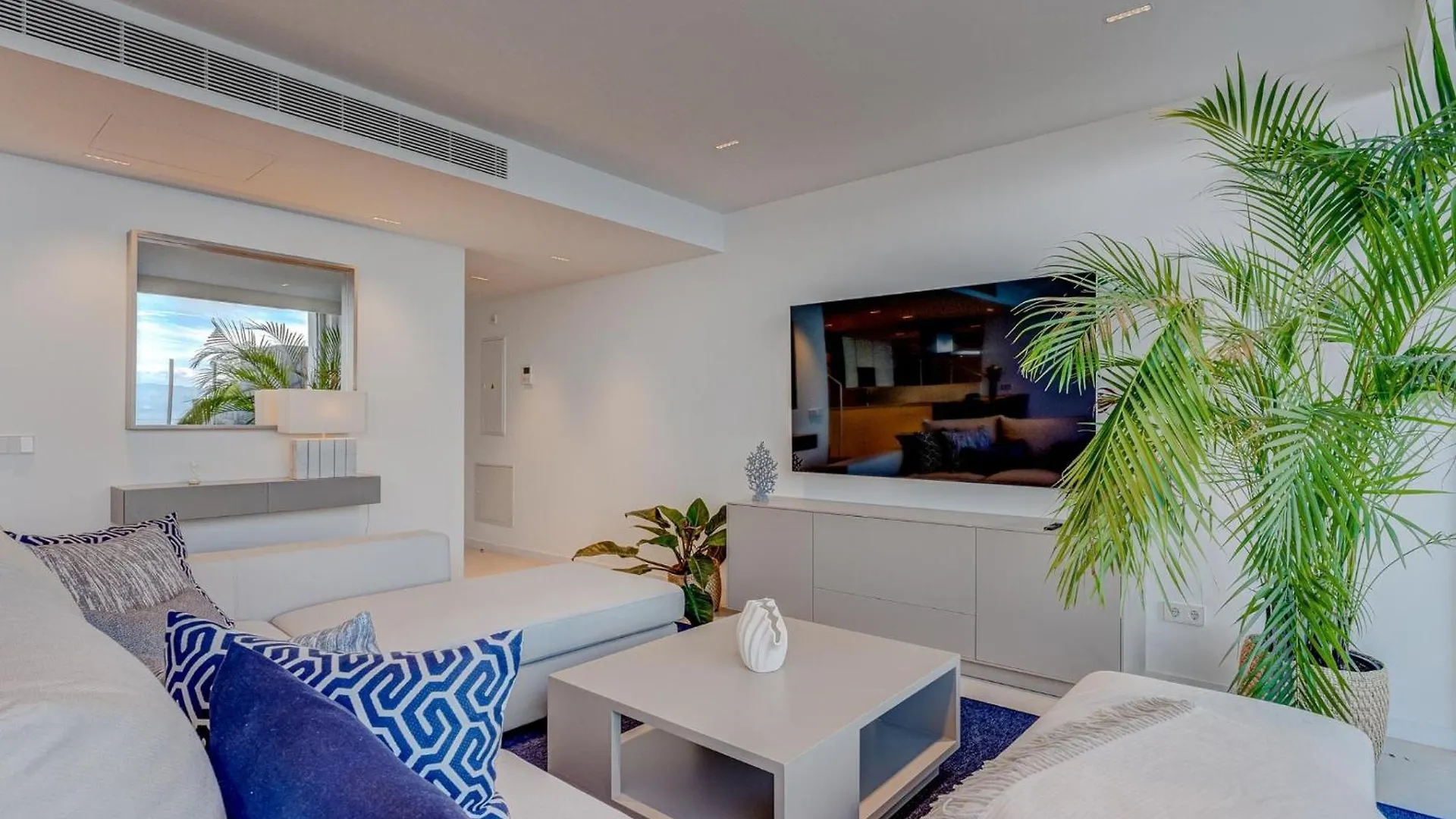 Aquasuites Luxury Penthouse A03 Acantilado de los Gigantes Spain