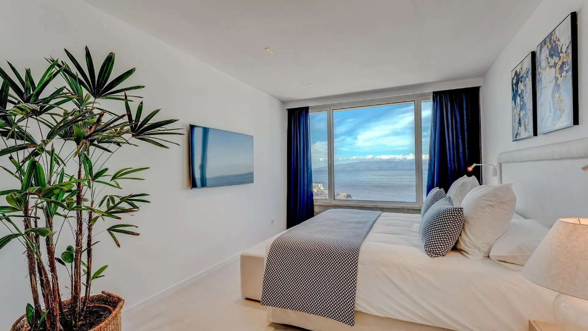 Aquasuites Luxury Penthouse A03 Acantilado de los Gigantes 0*,  Spain