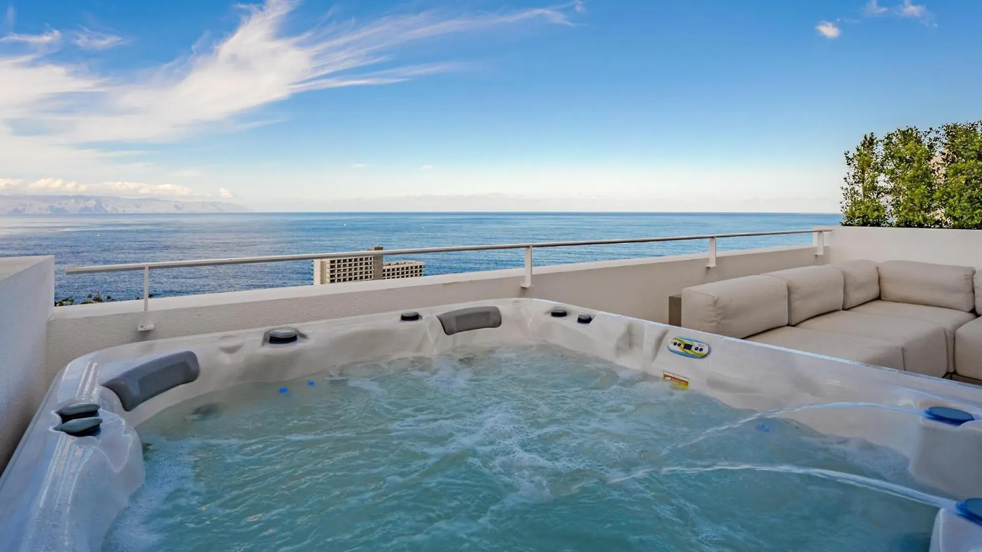 Aquasuites Luxury Penthouse A03 Acantilado de los Gigantes Spain