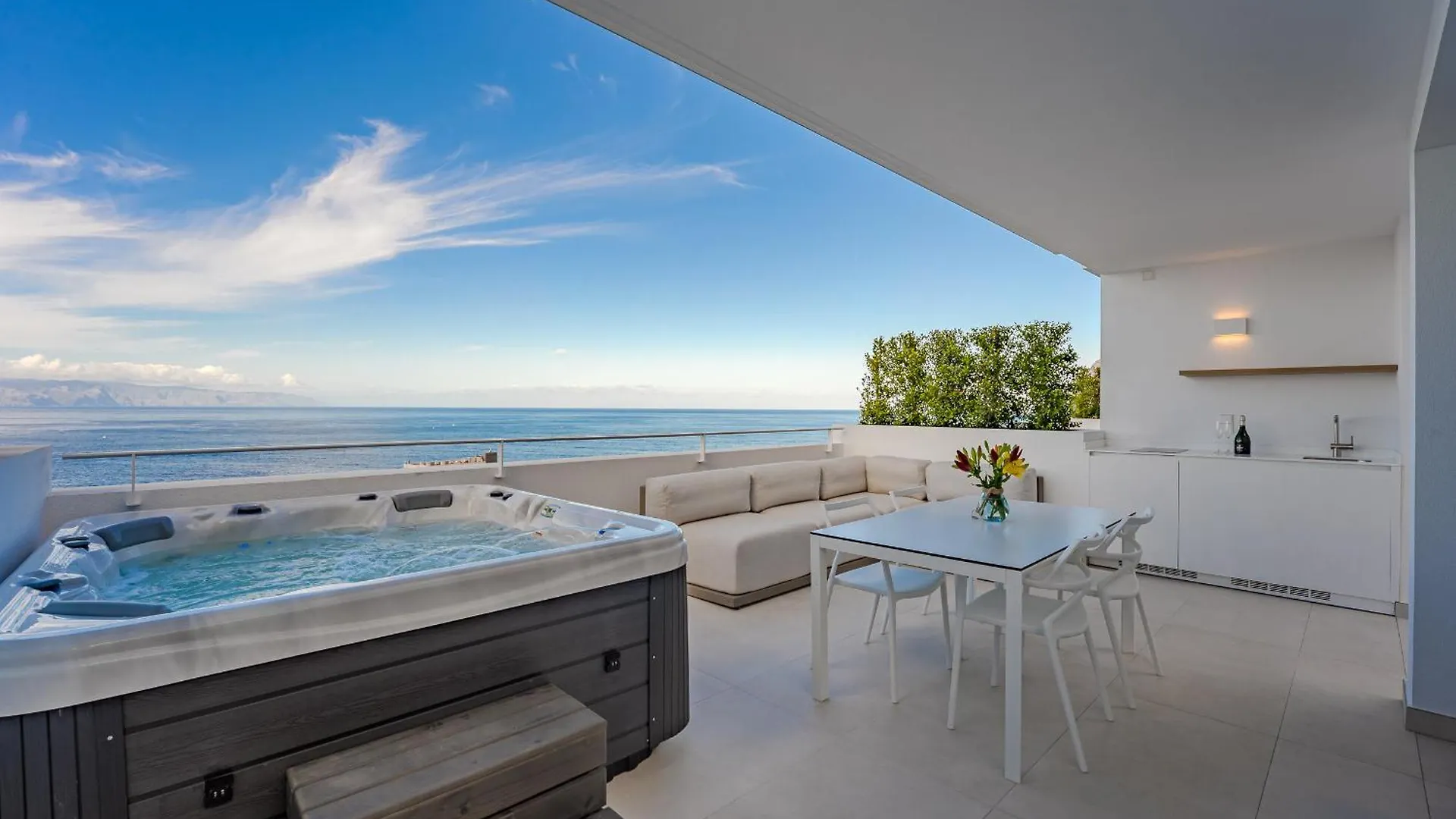 Aquasuites Luxury Penthouse A03 Acantilado de los Gigantes Apartment